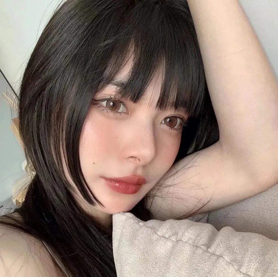 红色尾翼